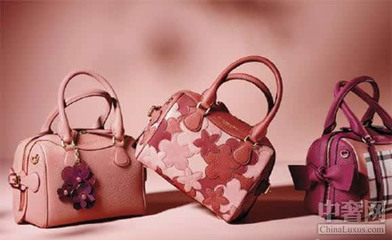 璀璨荟萃 拍卖会上的奢侈品包包珍藏盛宴